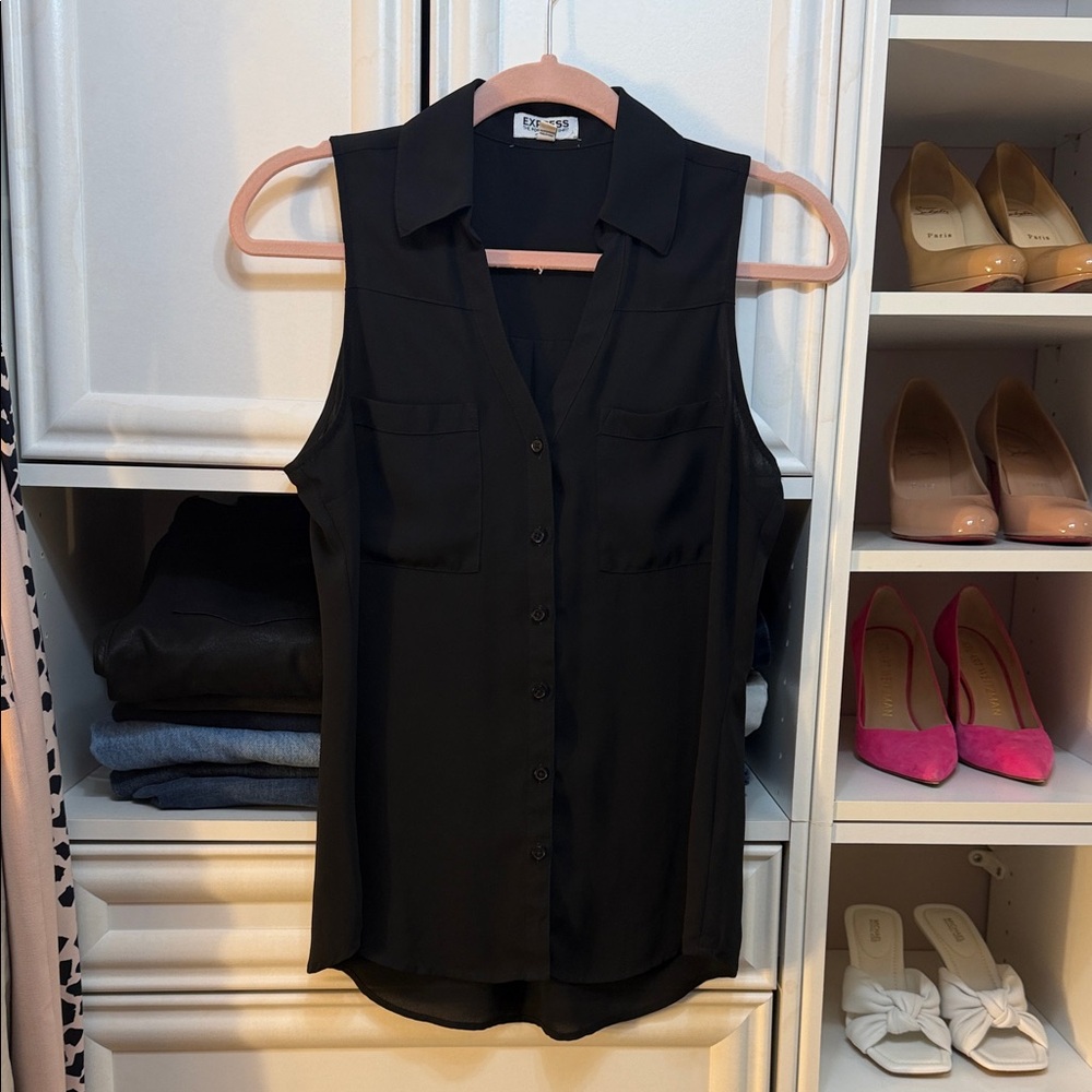 Express Black Sleeveless Button-Down Blouse